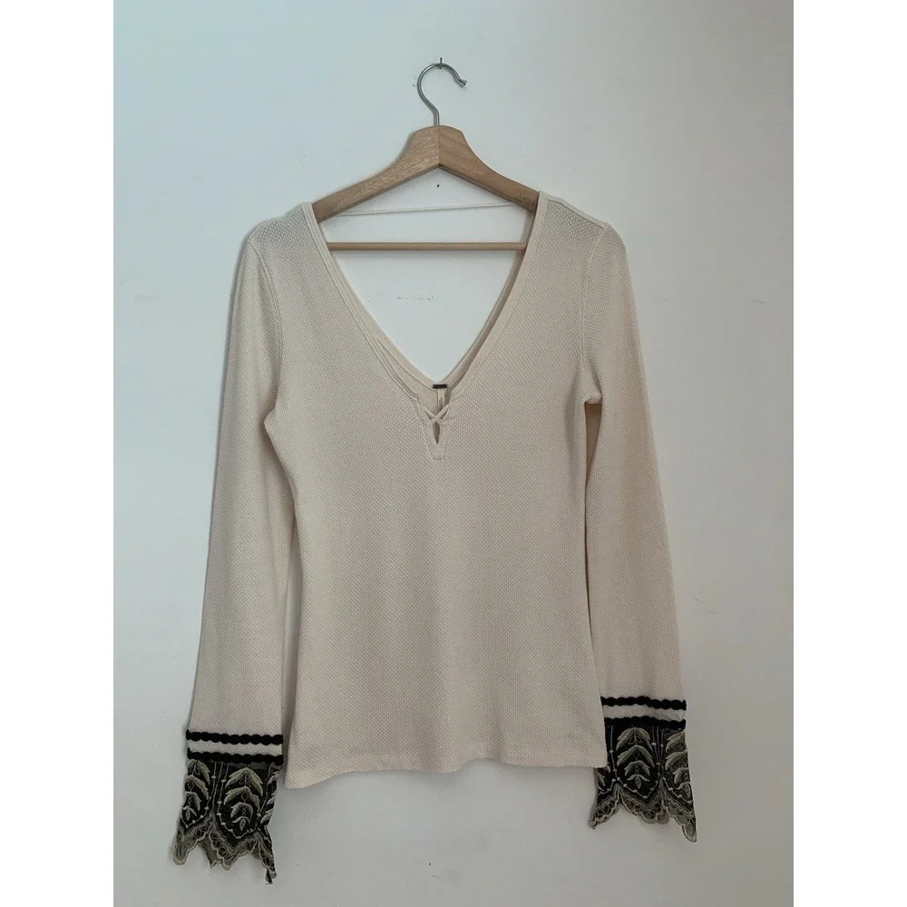 Free People‎ Last Dance Lace Cuff Long Sleeve V Neck Thermal Top Sz L Bohemian